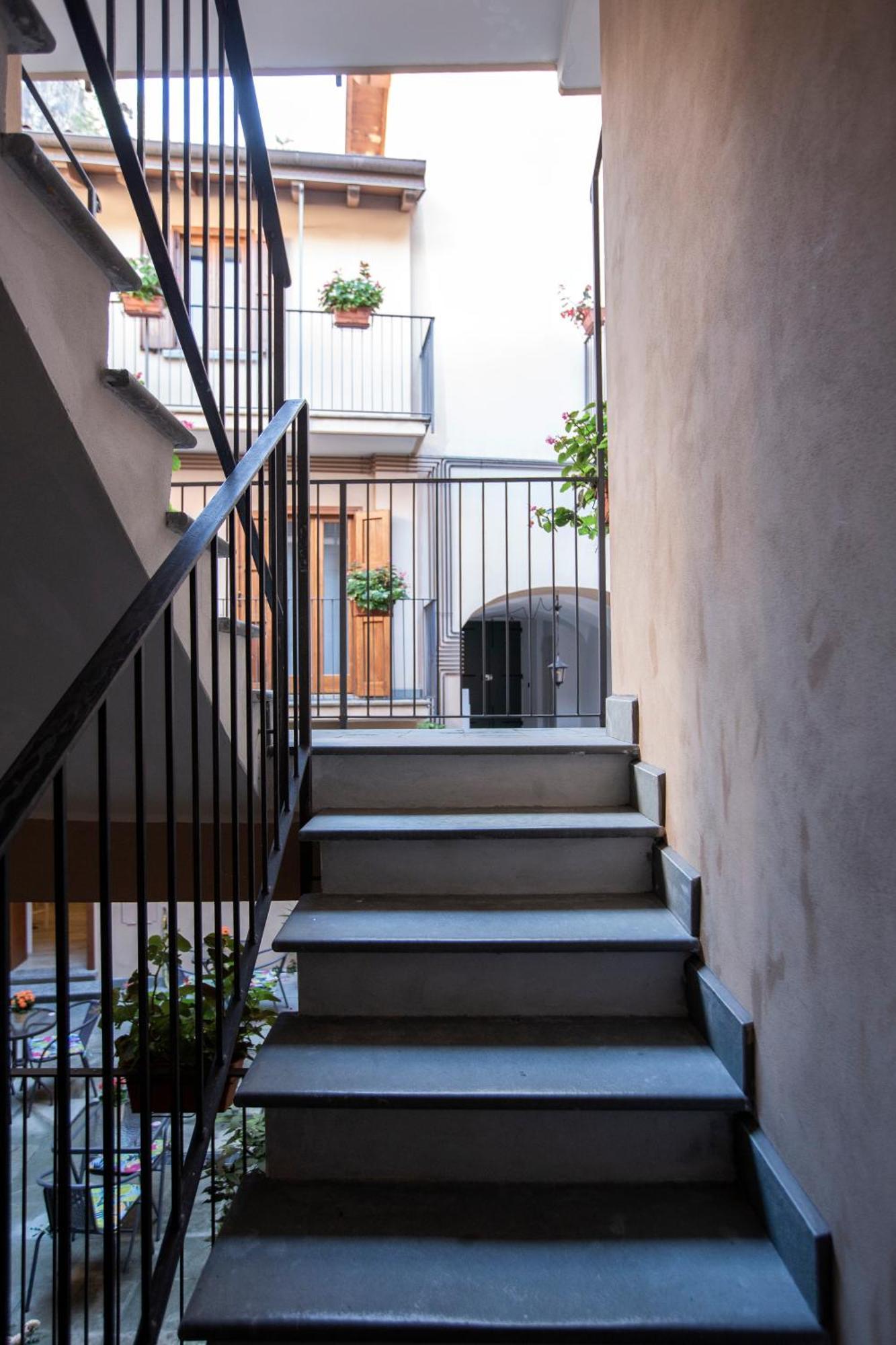 La Casa Del Sarto - Rooms And Apartments Lecco Exteriér fotografie